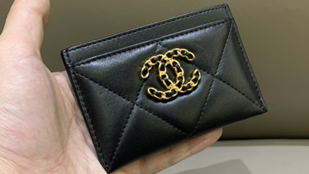 
				Chanel - Wallet
				carteiras